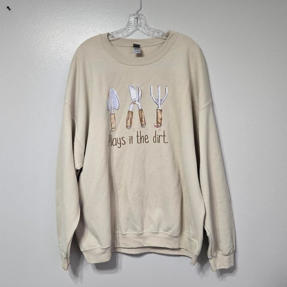 Gildan Men's Cream and Tan Sweatshirt